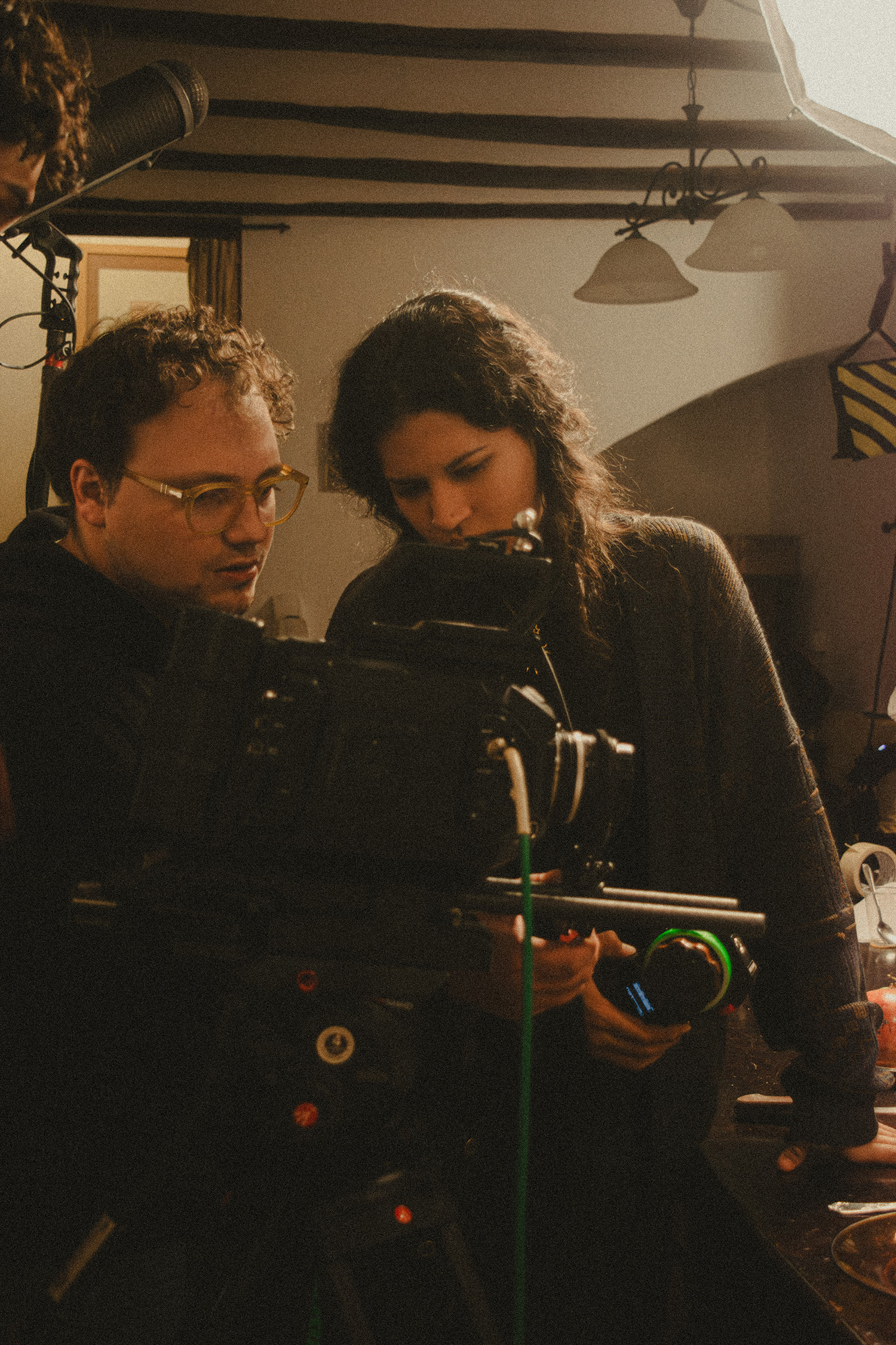 Los fotografos Laura y Adria con la camara